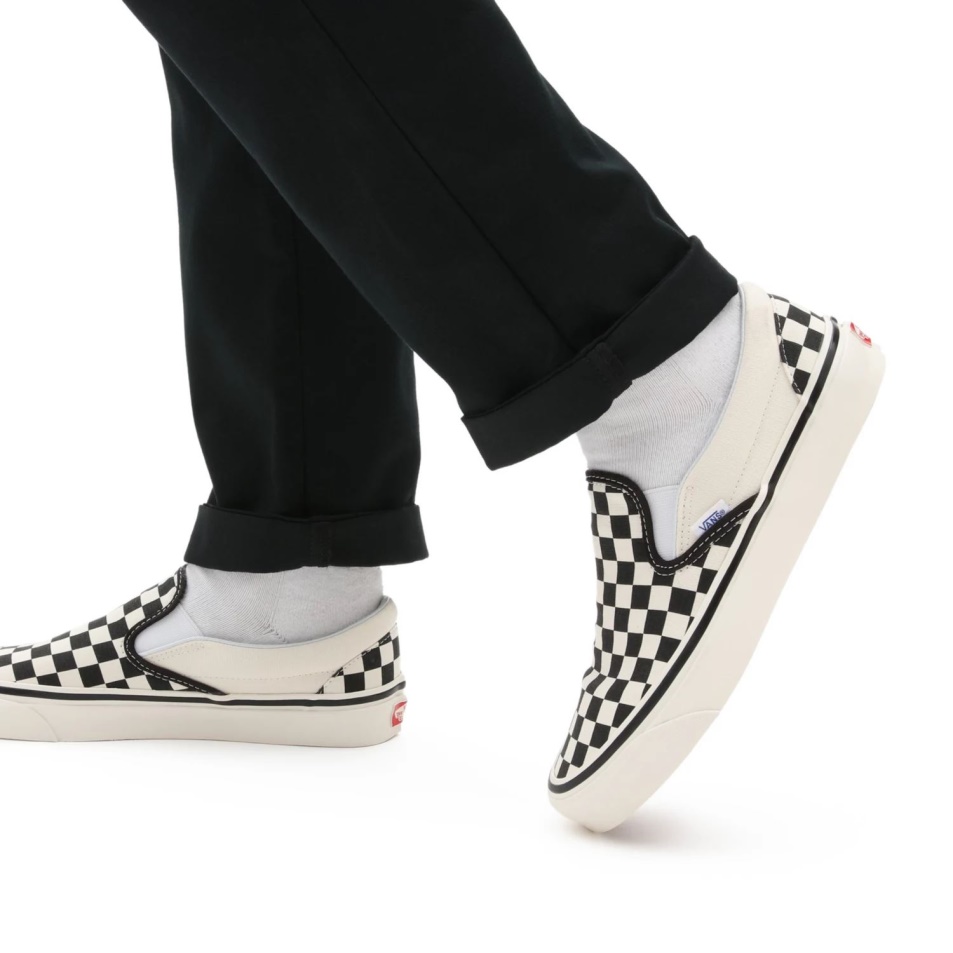 Vans Anaheim Gyári Klasszikus Slip-on 98 Dx Cipő Fekete-fehér