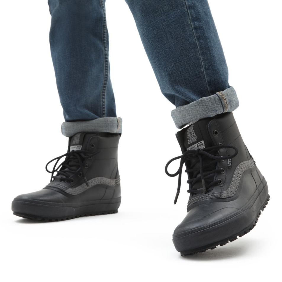 Vans Cole Navin Standard Mid Snow Mte Cipő Fekete