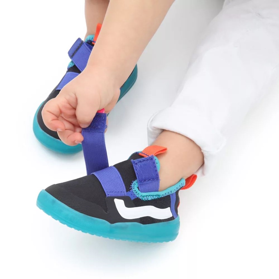 Furgonok Toddler Strker Ultimatewaffle V Cipő (1-4 év) Kék-fekete