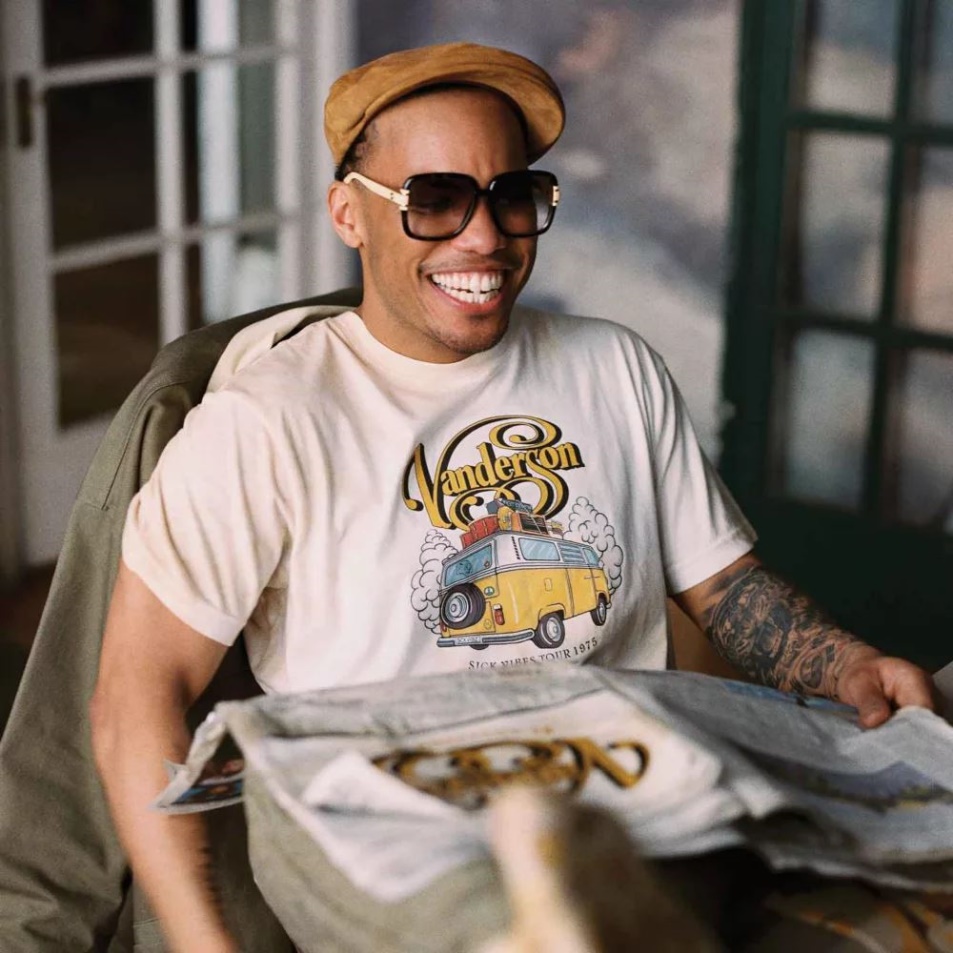 Furgonok X Anderson. Paak Vanderson Póló Bézs