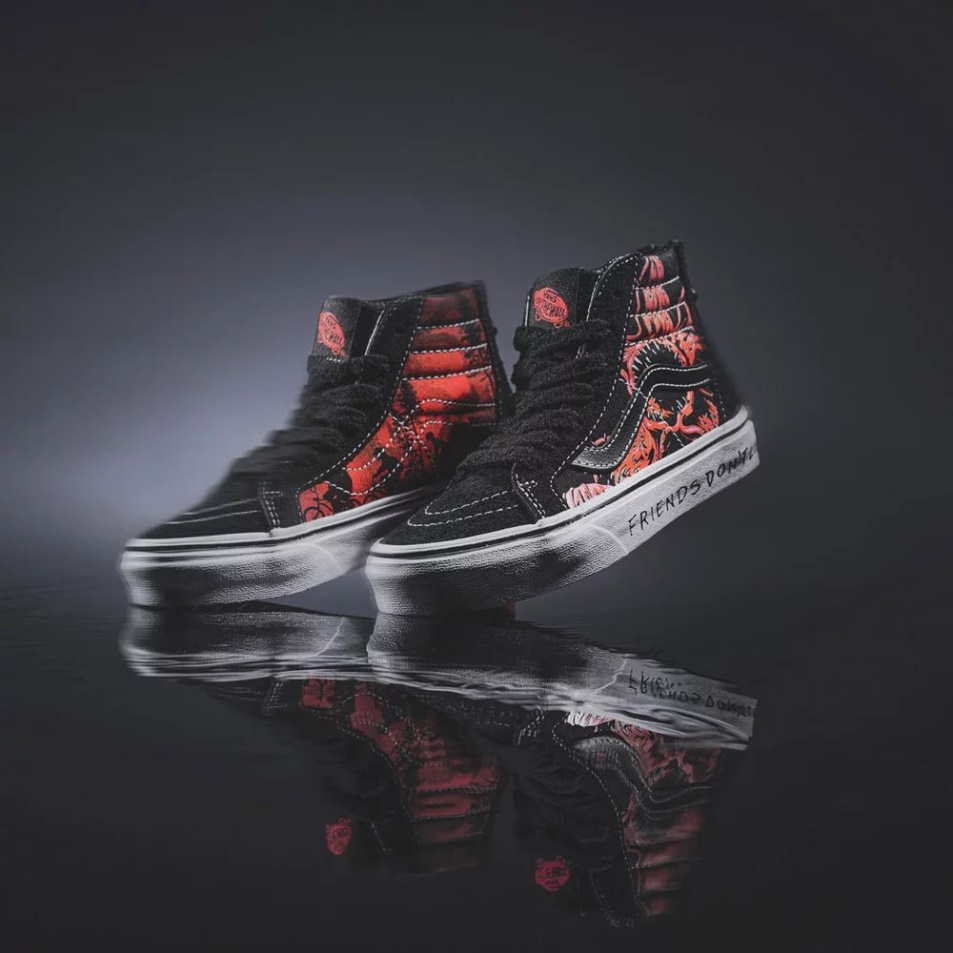 Furgonok X Idegen Dolgok Sk8-hi Reissue Cipő Fekete-piros
