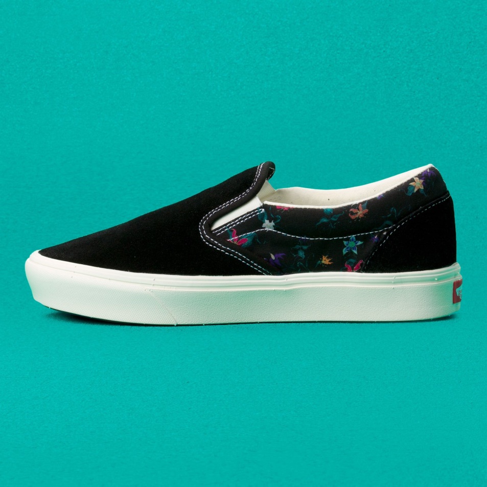 Furgonok Comfycush Slip-on Fatális Virágos Fekete