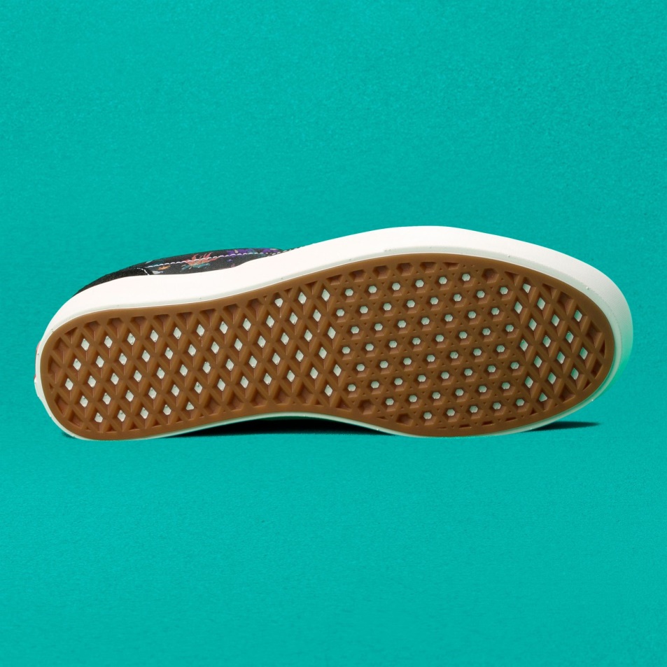 Furgonok Comfycush Slip-on Fatális Virágos Fekete