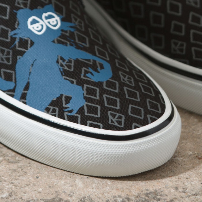 Furgonok X Krooked Skate Slip-on Fekete