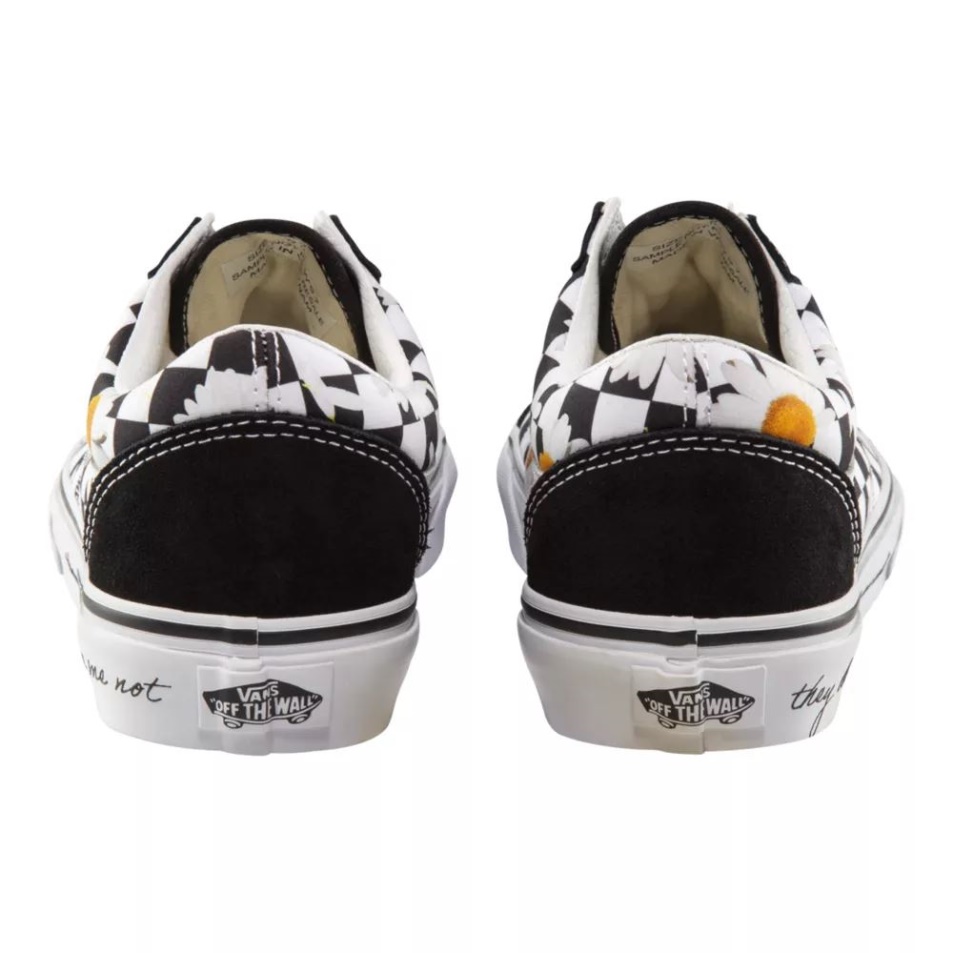 Vans Női Old Skool Love Me Love Me Not Skate Cipő Fekete
